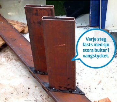 Svävande trappa: Varje steg är fastsvetsat Svävande trappa: Varje steg är fastsvetsat